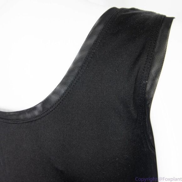 black 100%‎ silk tank top with jewelry detail - Picture 6 of 9